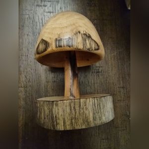 NWT Handcrafted Mushroom by Pennsylvania Woodcrafter